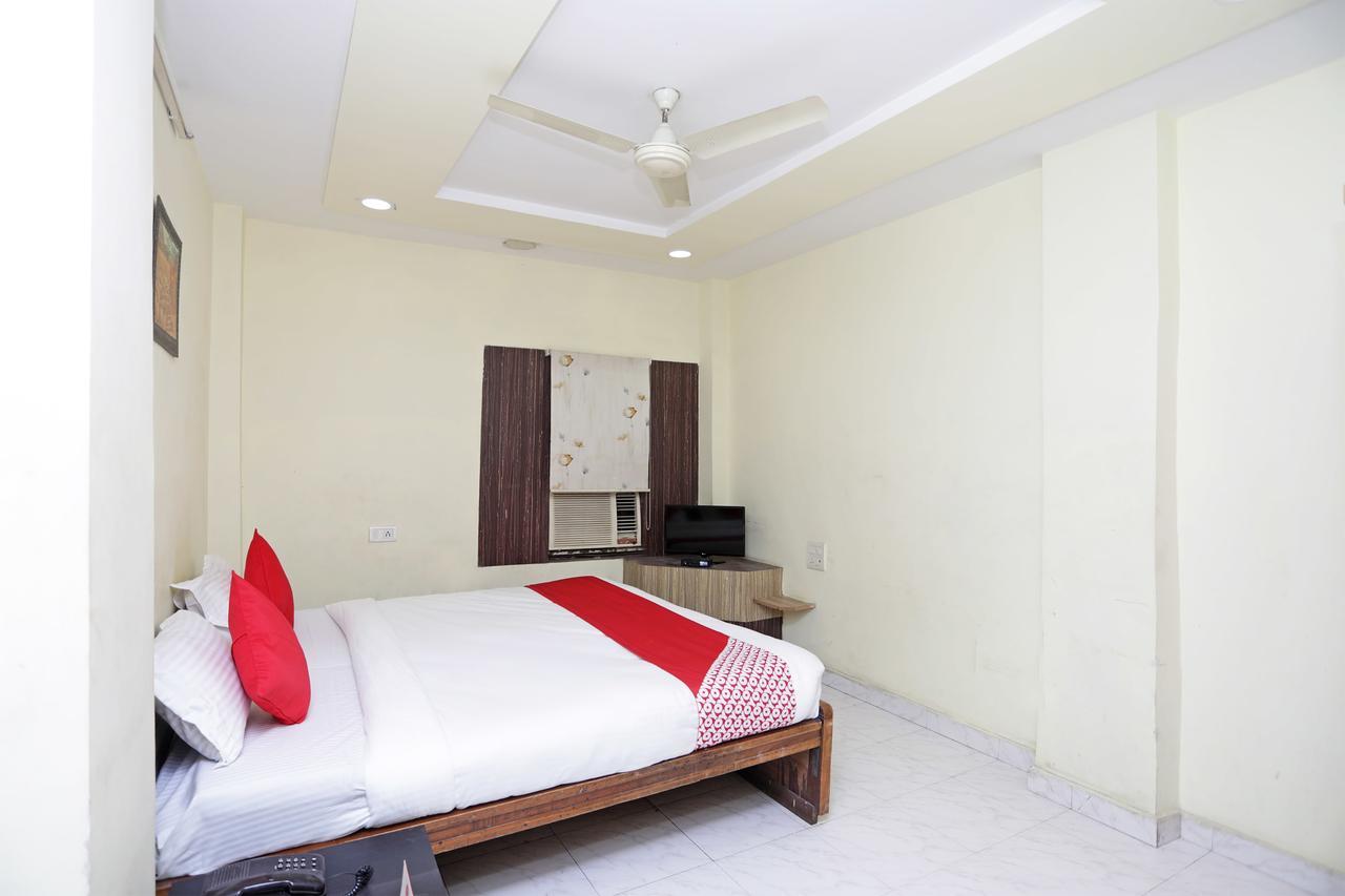 Oyo 12546 Hotel Madhuban Rāipur Exterior foto