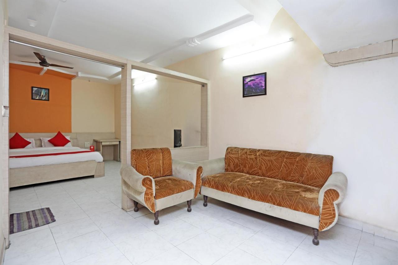 Oyo 12546 Hotel Madhuban Rāipur Exterior foto