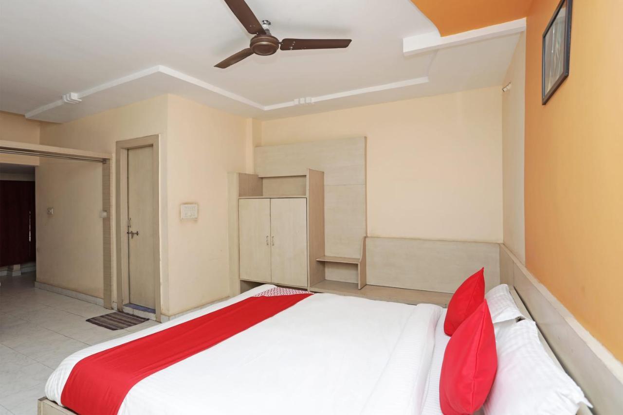 Oyo 12546 Hotel Madhuban Rāipur Exterior foto