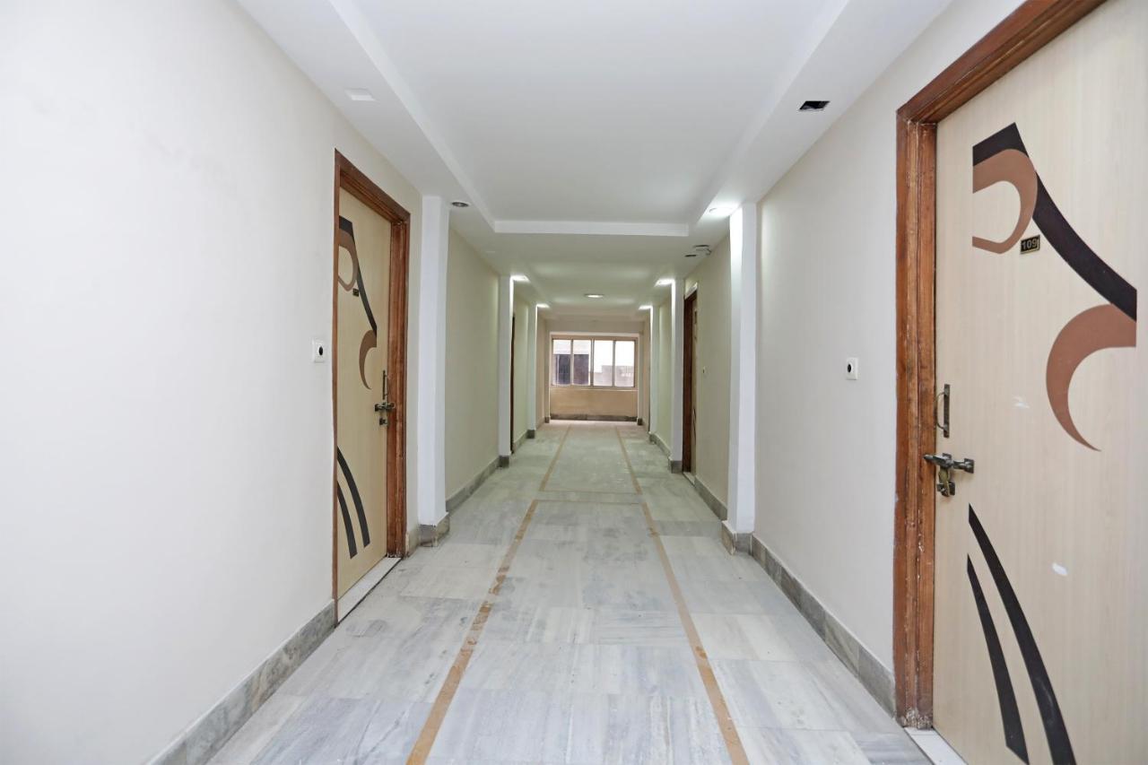 Oyo 12546 Hotel Madhuban Rāipur Exterior foto