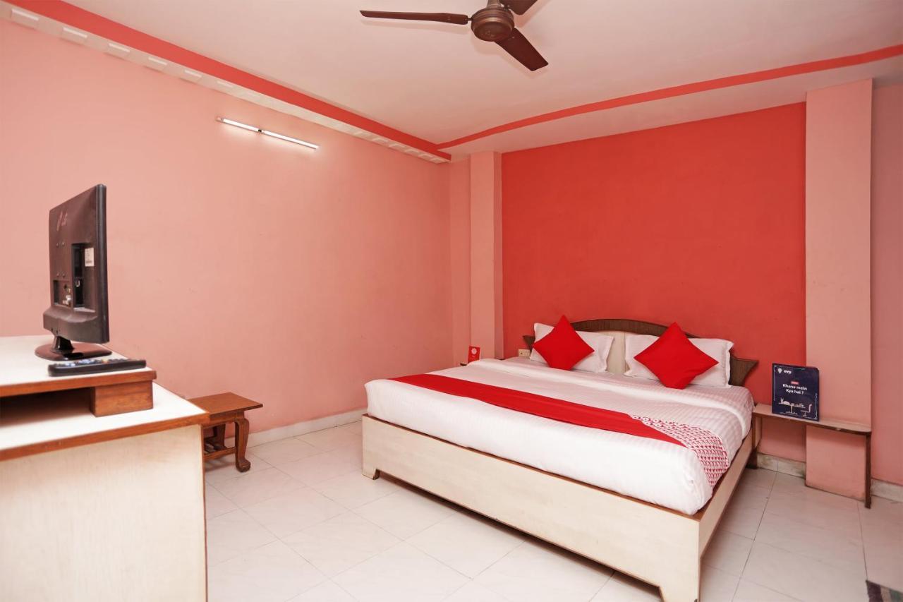 Oyo 12546 Hotel Madhuban Rāipur Exterior foto